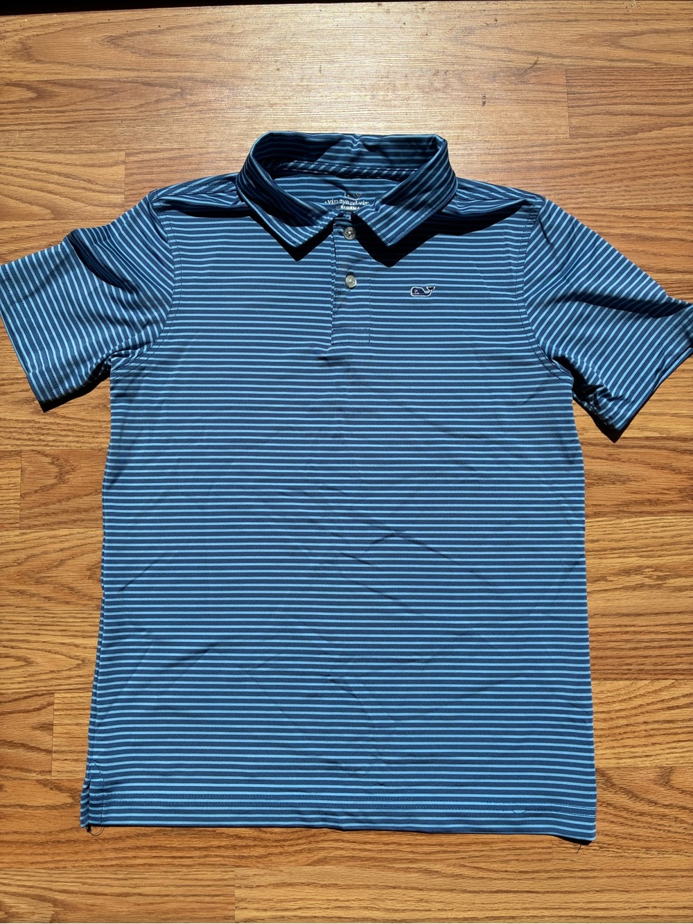 VINEYARD VINES Boys Blue and White Striped Polo (Size S)